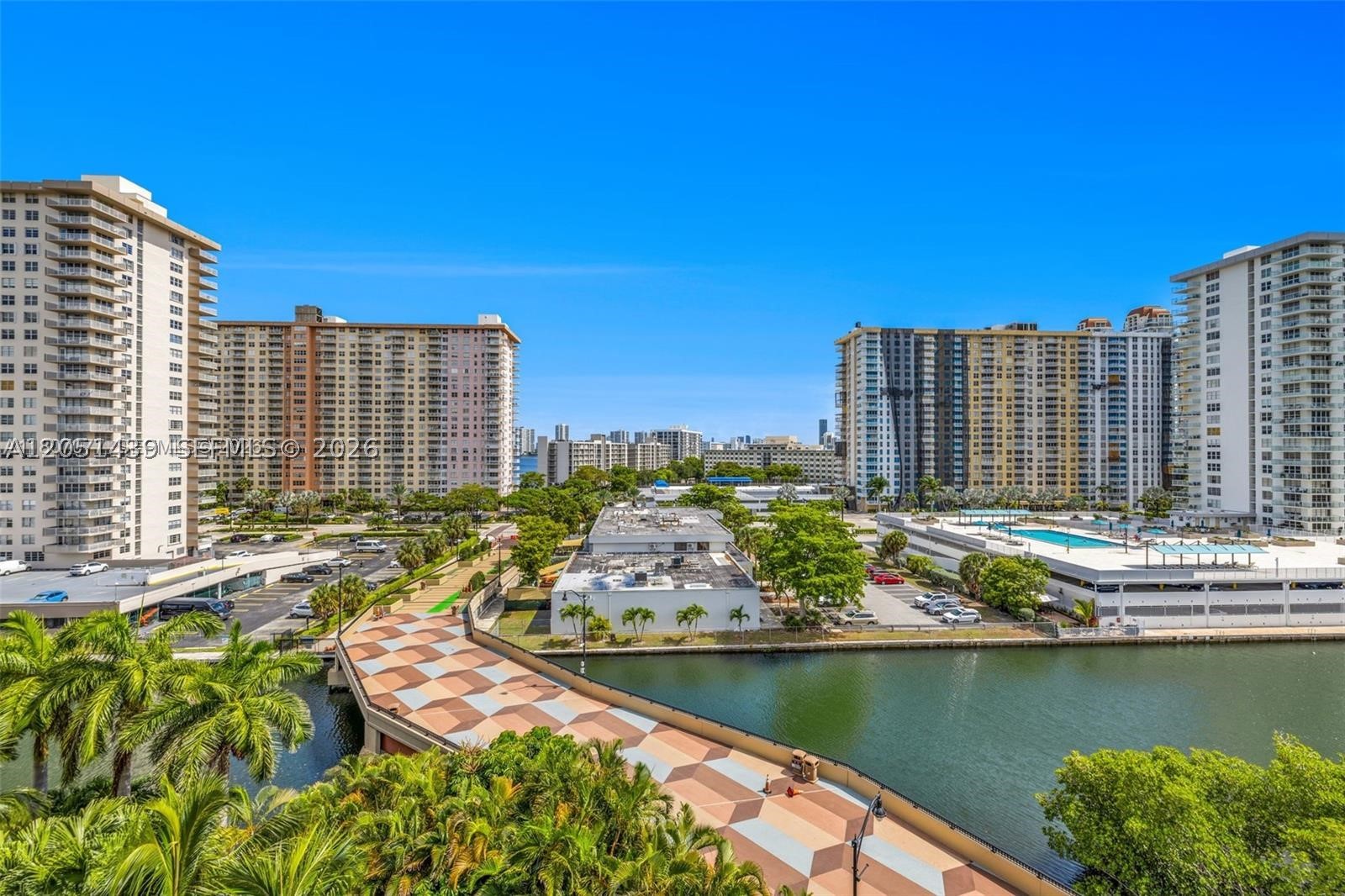 Sunny Isles Beach photo 2