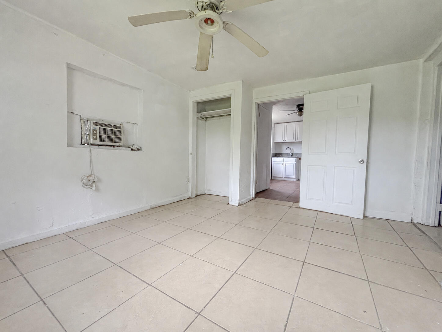 Miramar photo 3