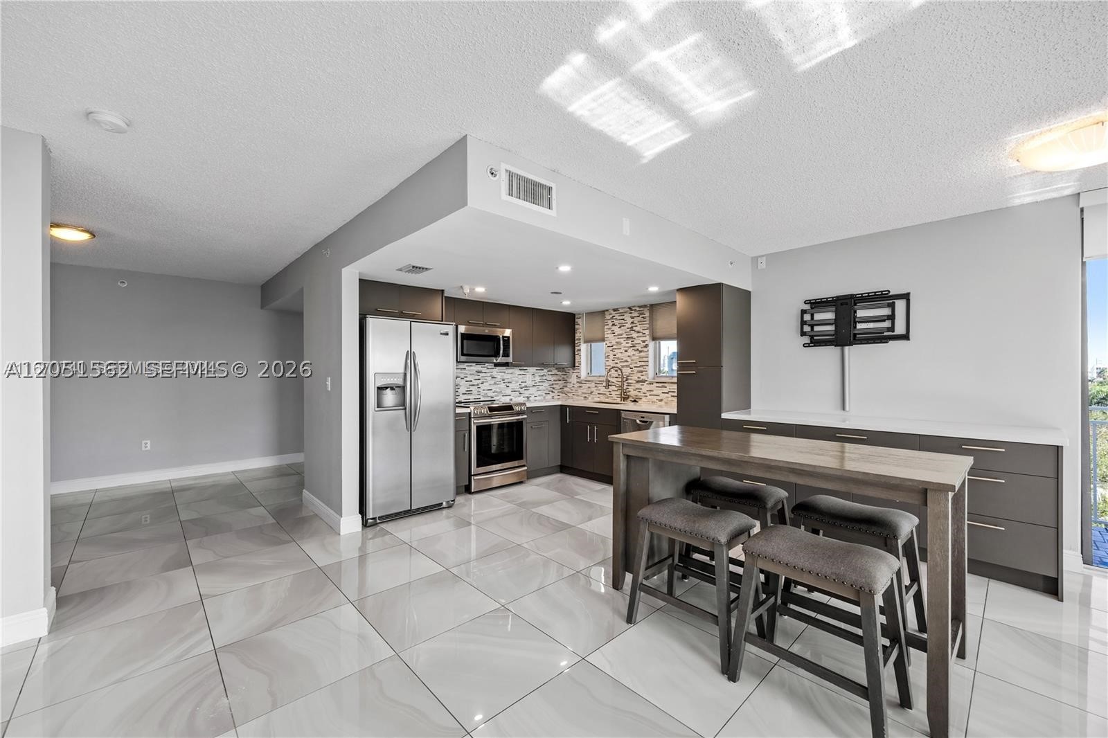 North Miami Beach photo 1