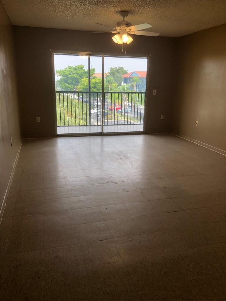 Pembroke Pines photo 2