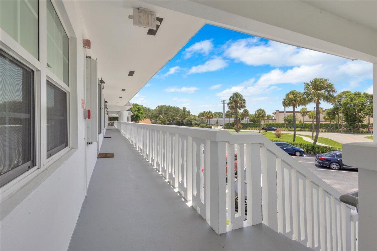 Palm Beach Gardens photo 3