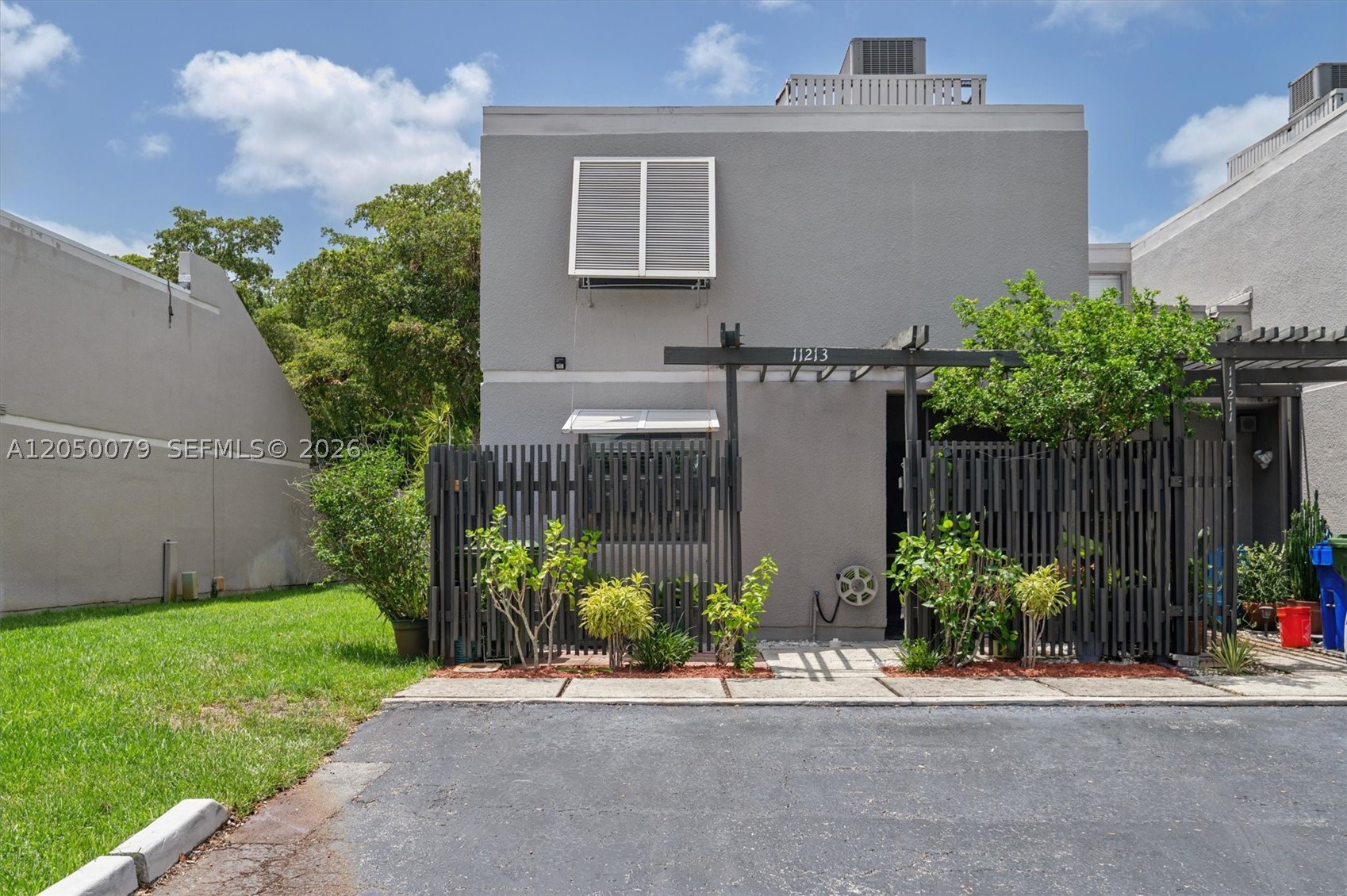 Pembroke Pines photo 2