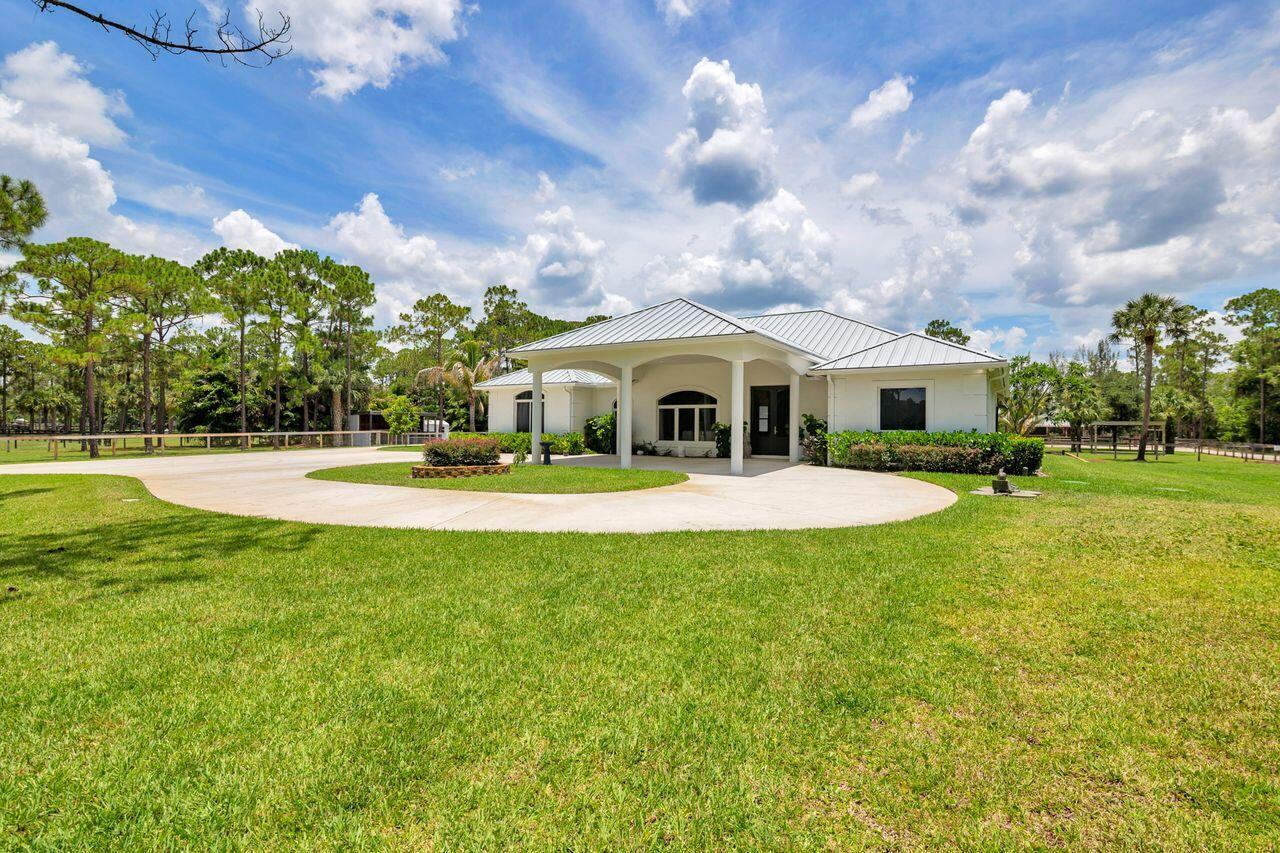 Palm Beach Gardens photo 1