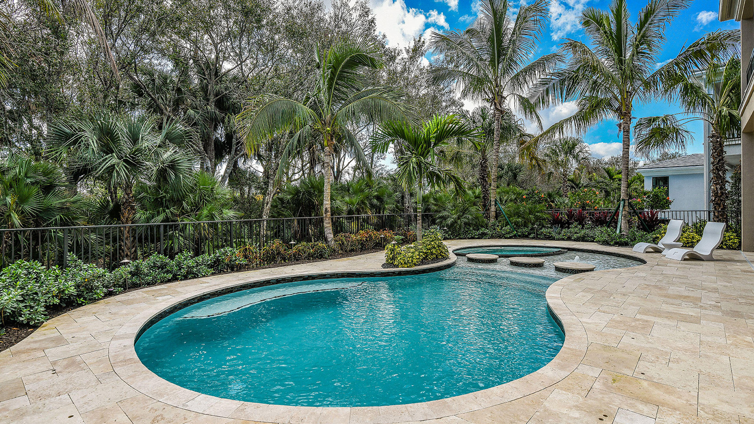 Palm Beach Gardens photo 3