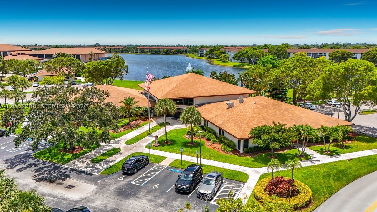 Pembroke Pines photo 2
