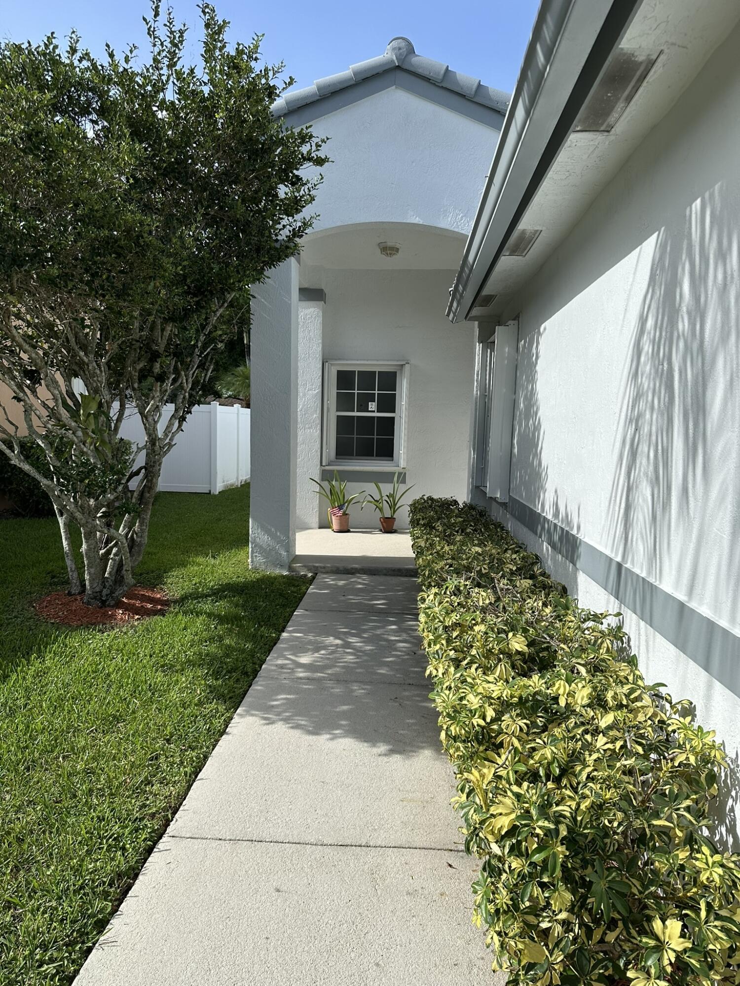 Pembroke Pines photo 3