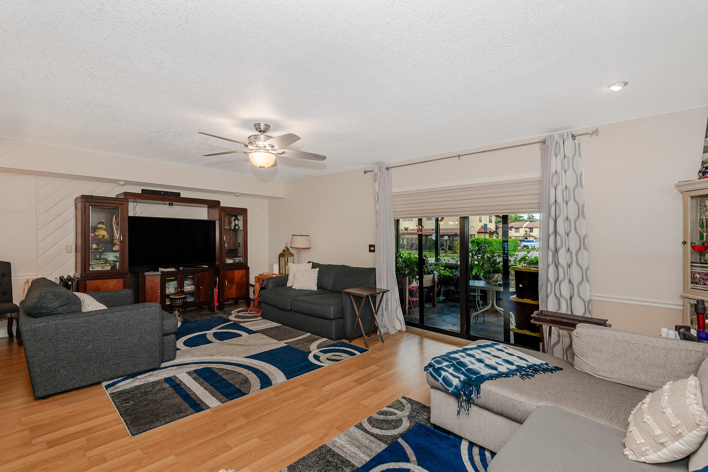 MLS listing photo 5