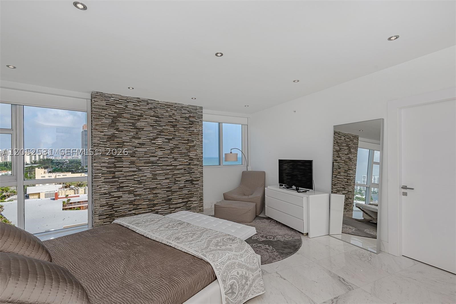 Sunny Isles Beach photo 1