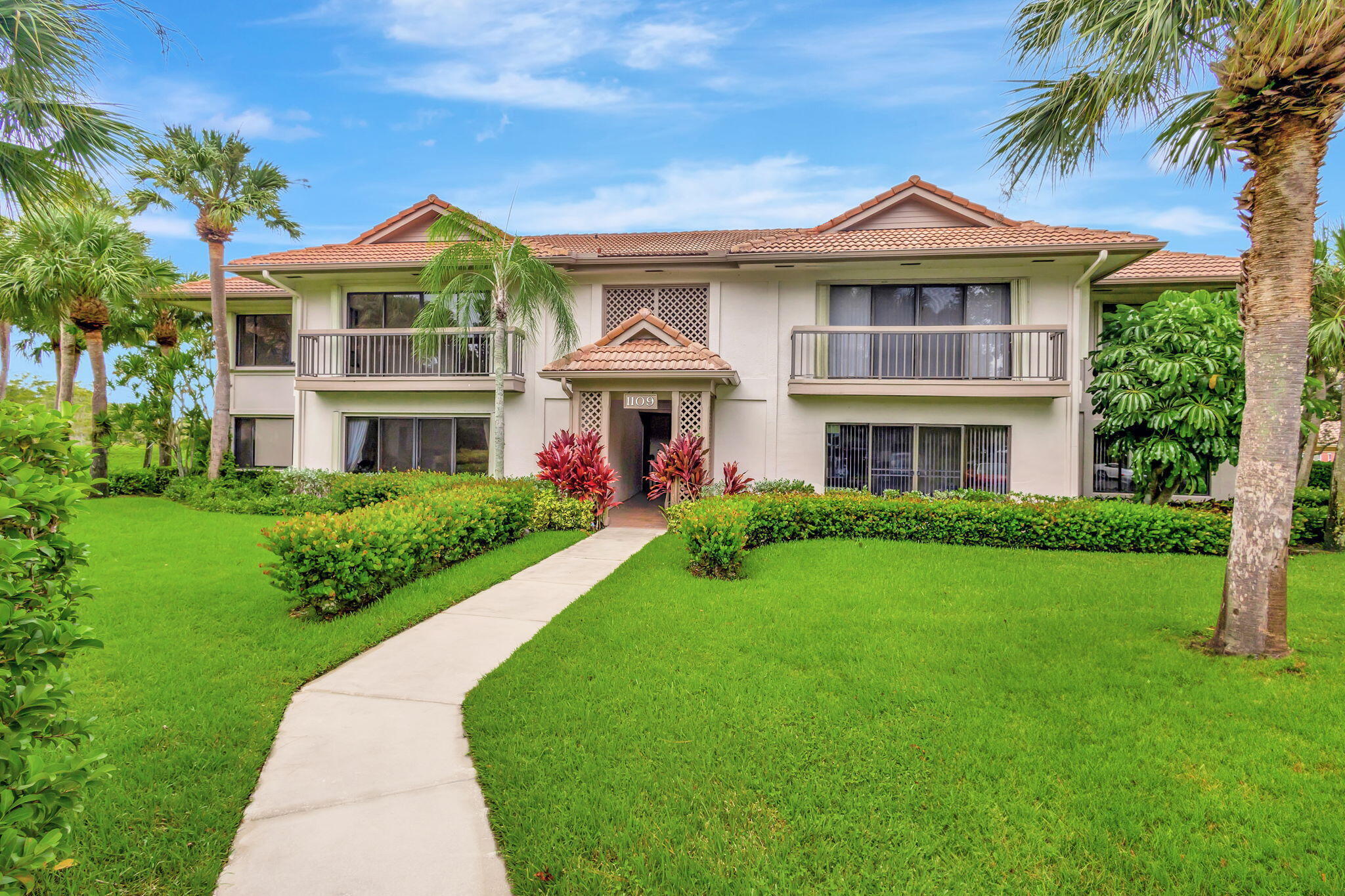 Palm Beach Gardens photo 1