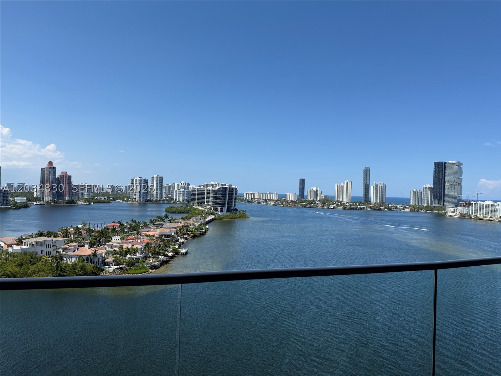 Aventura photo 1