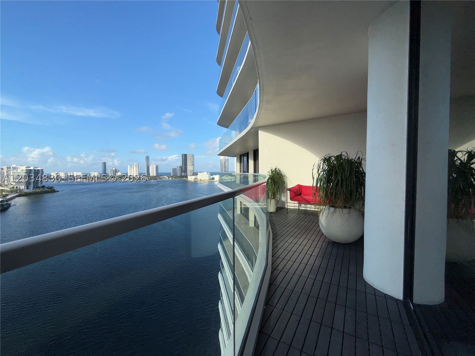 Aventura photo 2