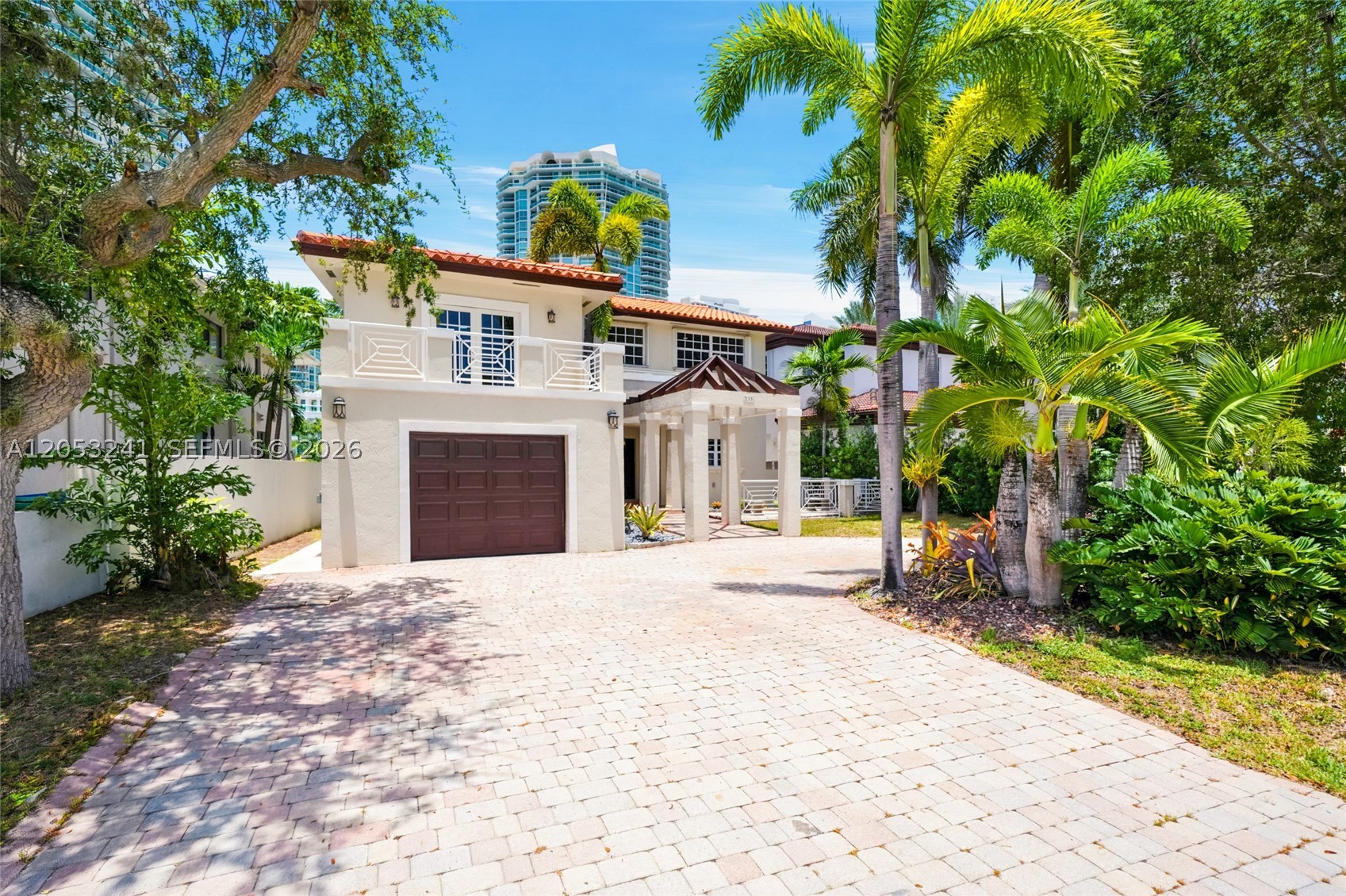 Sunny Isles Beach photo 2