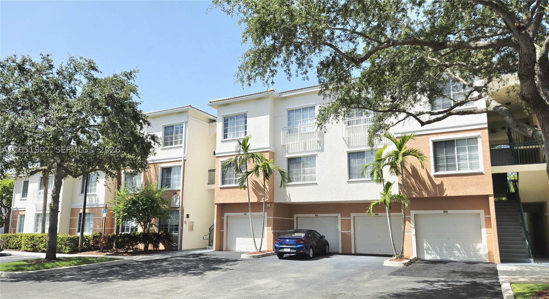 Palm Beach Gardens photo 1