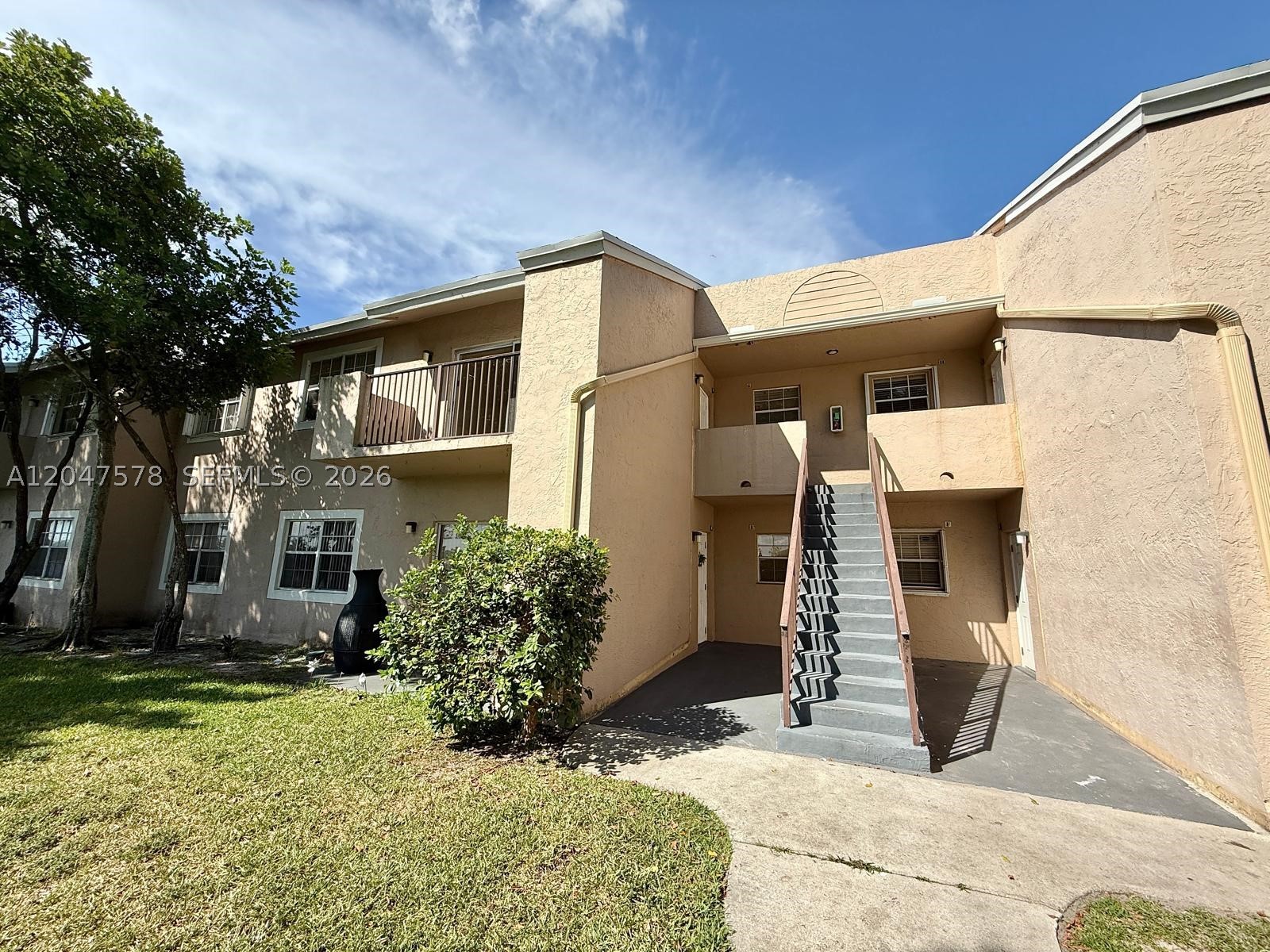 Pembroke Pines photo 1