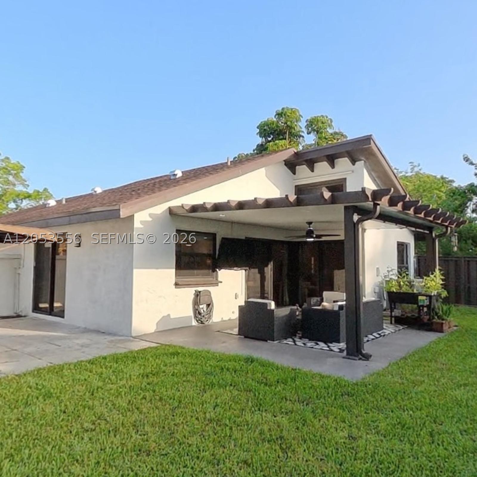 Pembroke Pines photo 4