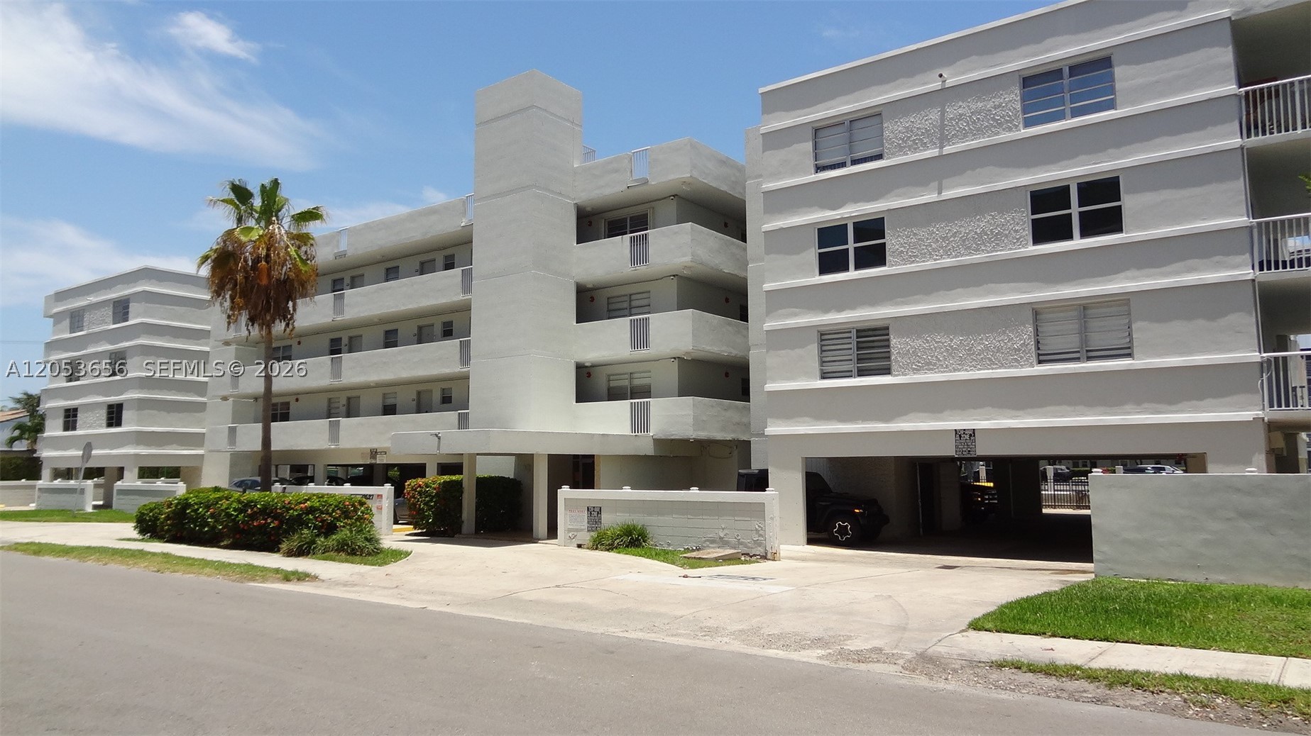 North Miami Beach photo 1