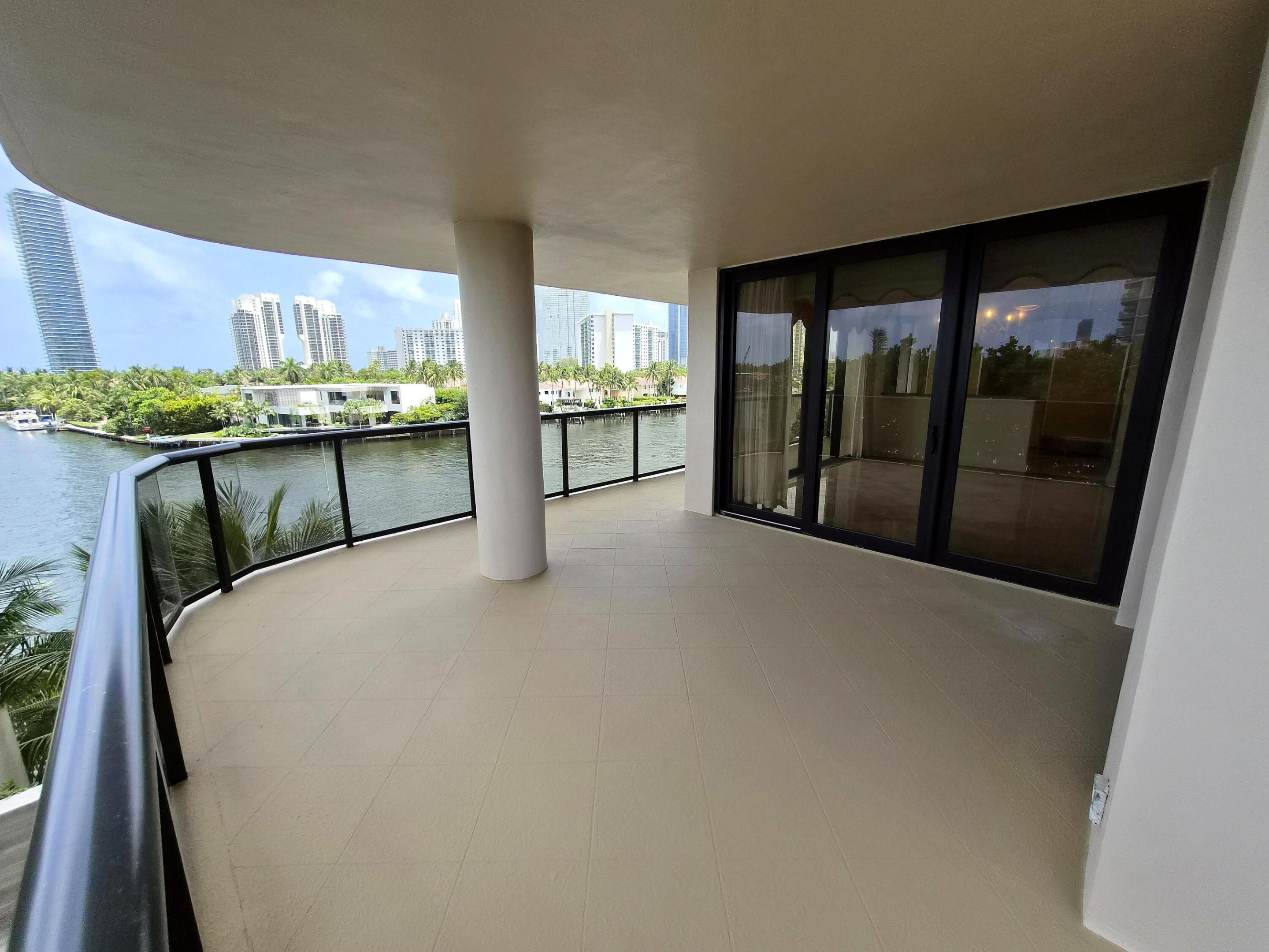 Aventura photo 1