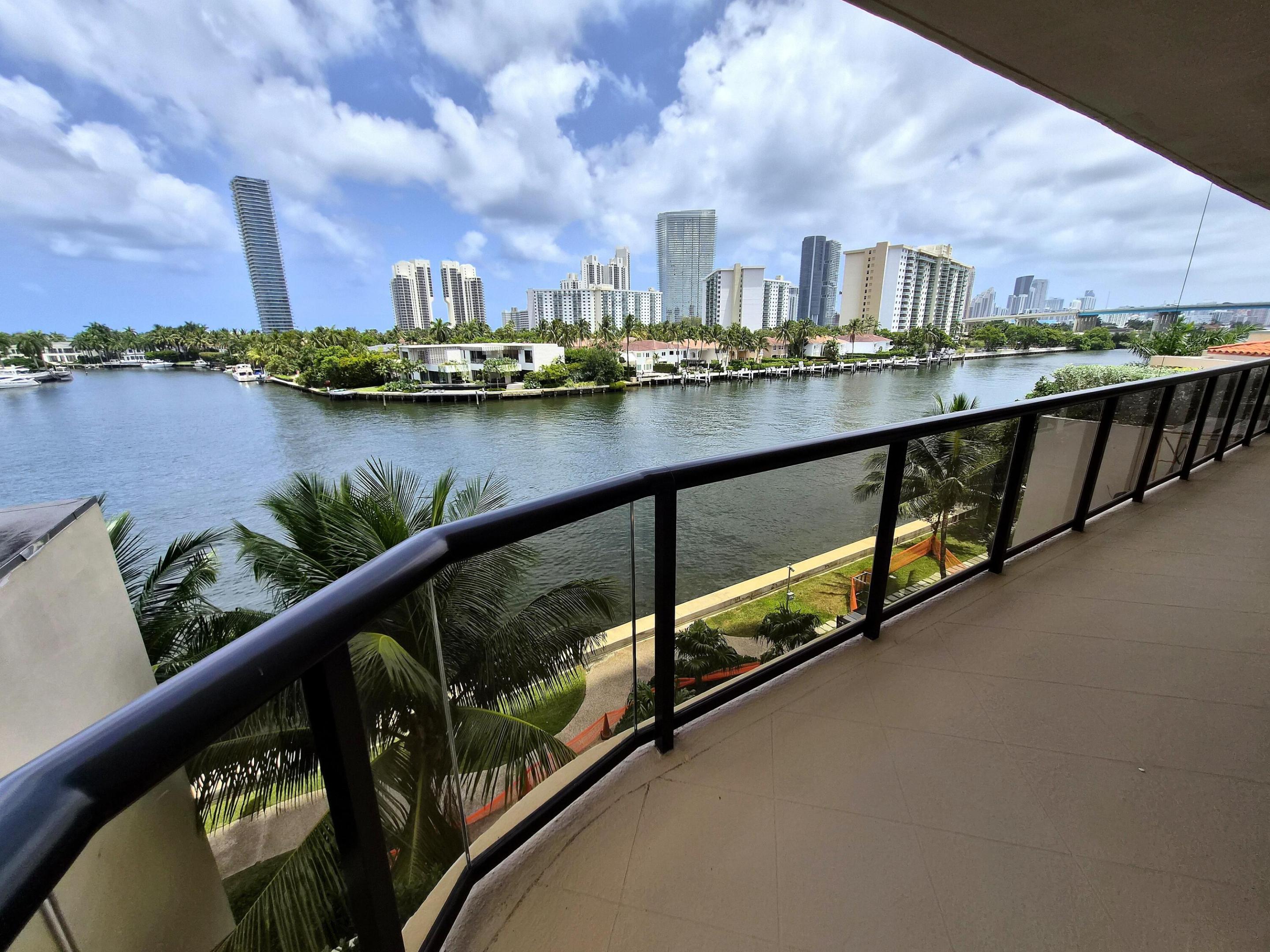 Aventura photo 3
