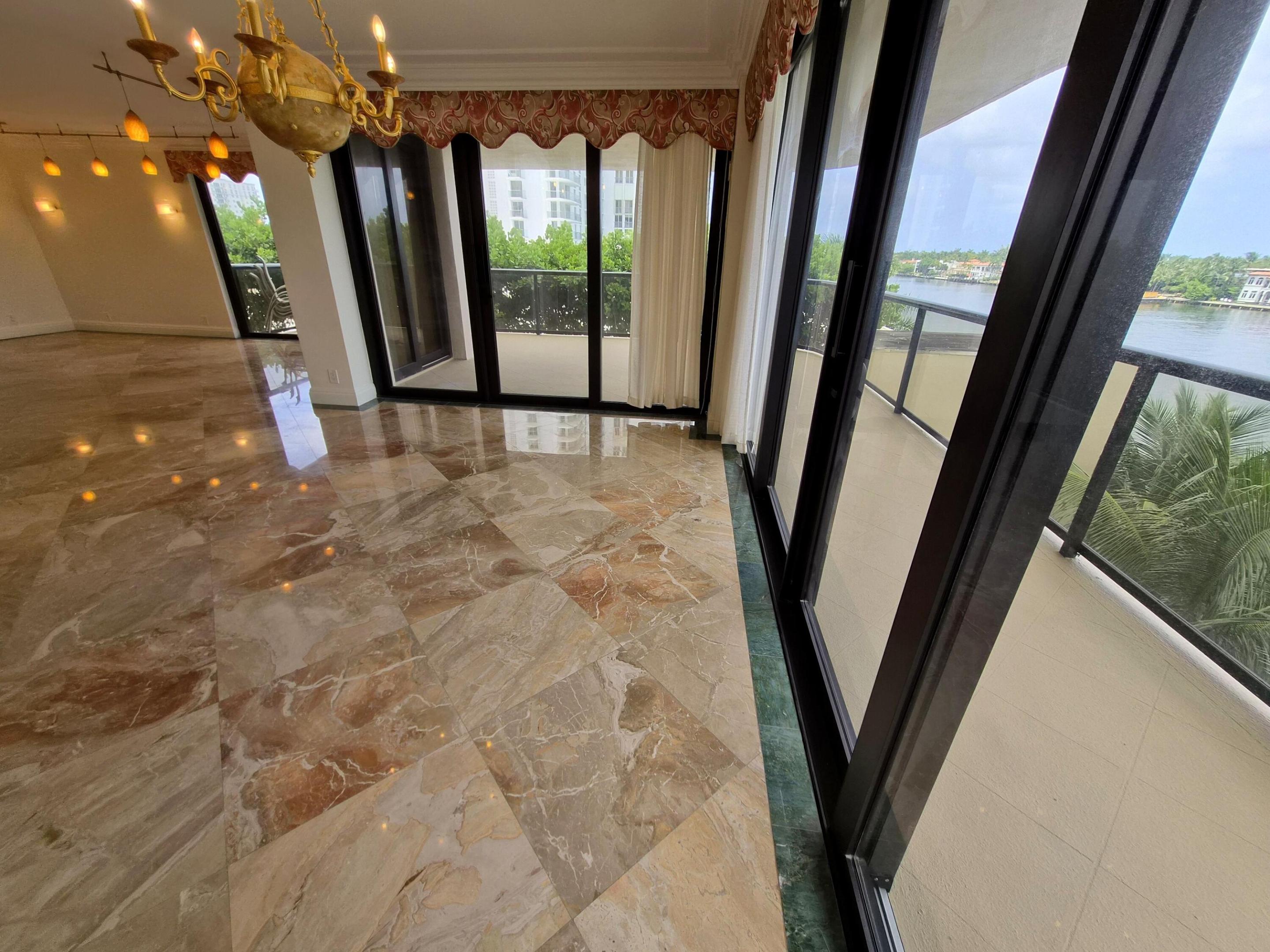 Aventura photo 4