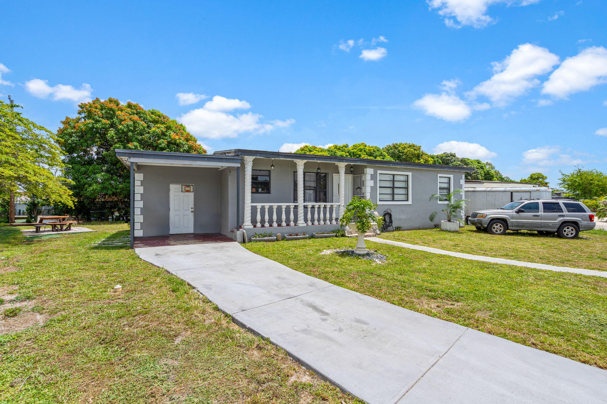 Miami Gardens photo 1