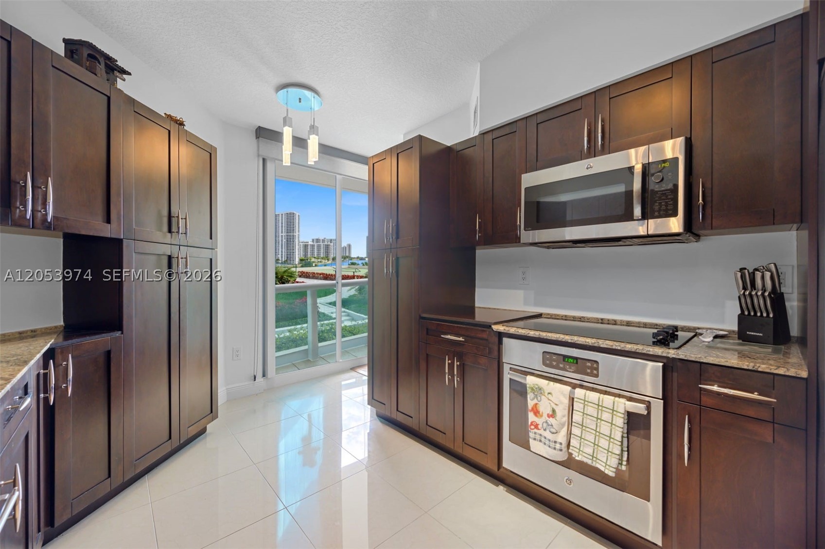 Aventura photo 4