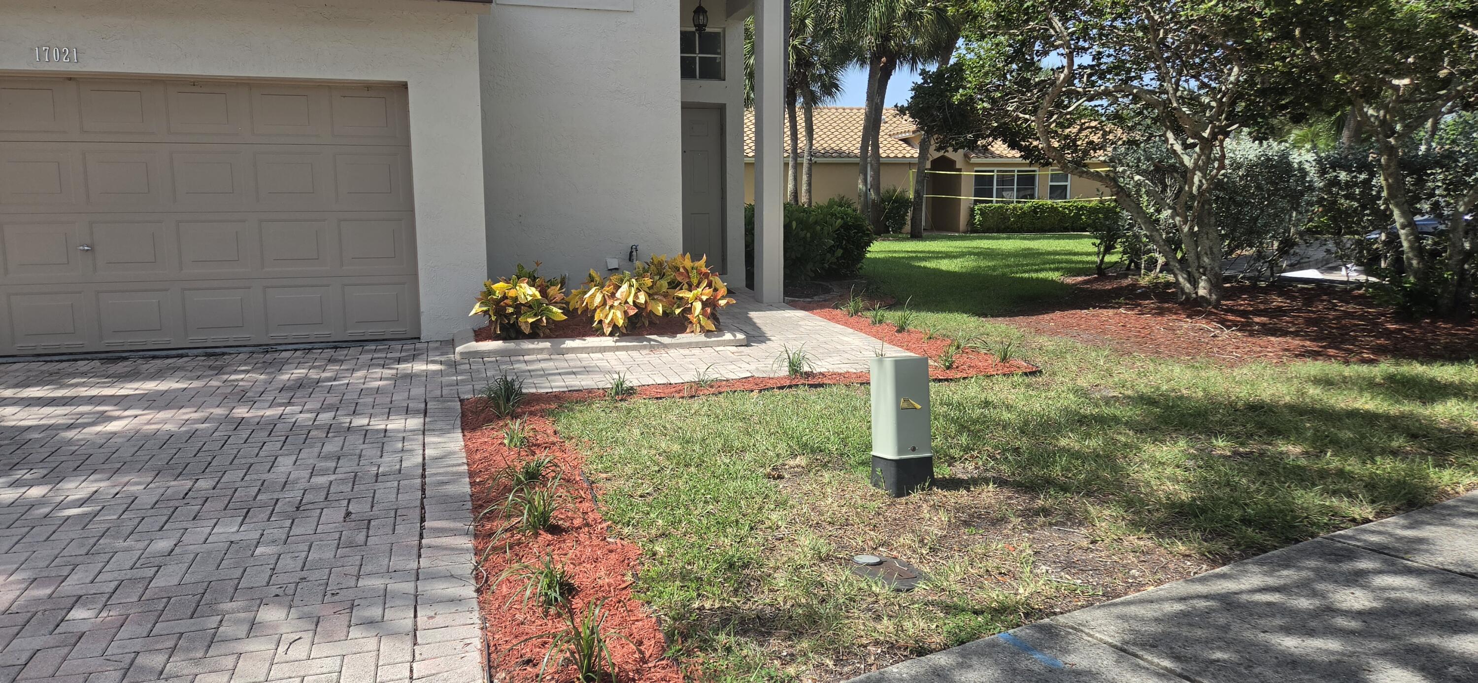 Pembroke Pines photo 2