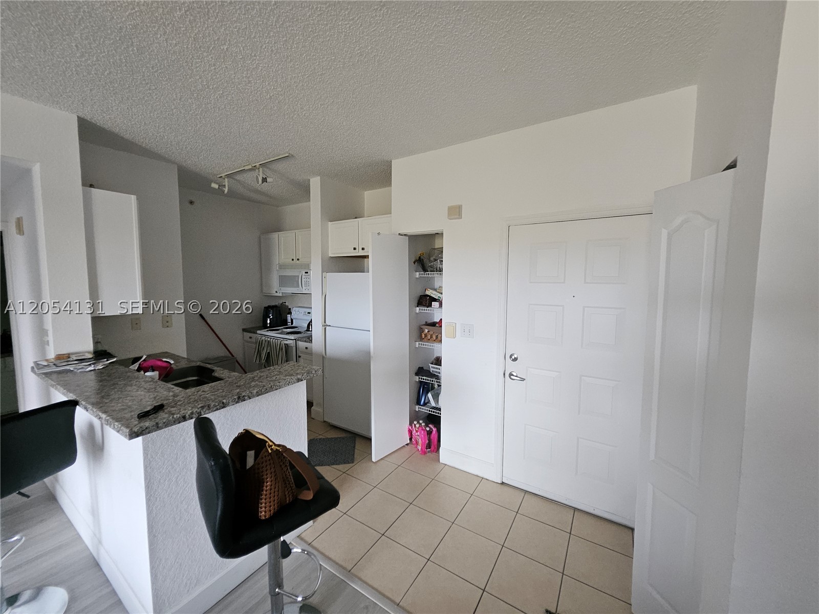 South Miami photo 4