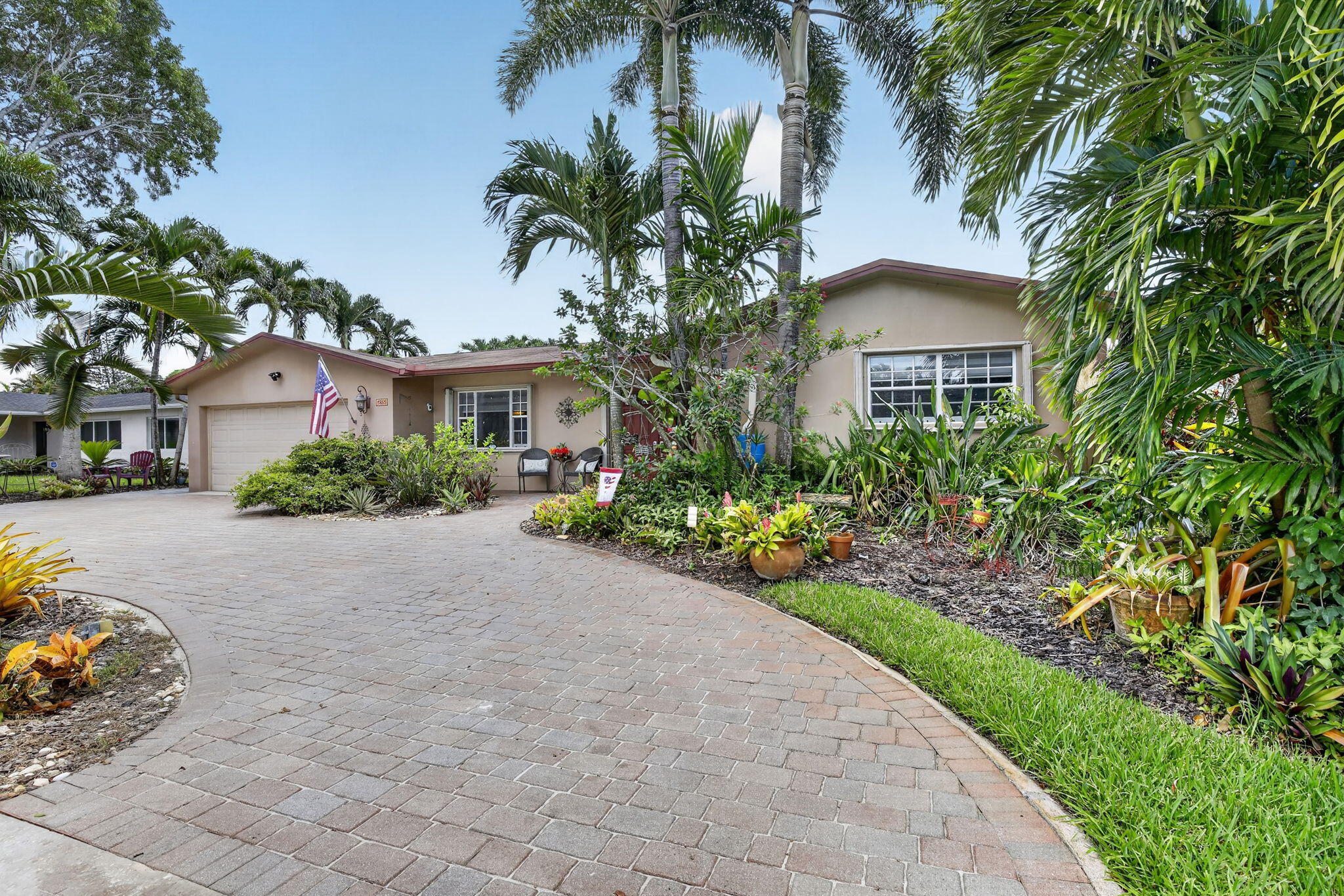 Pembroke Pines photo 1