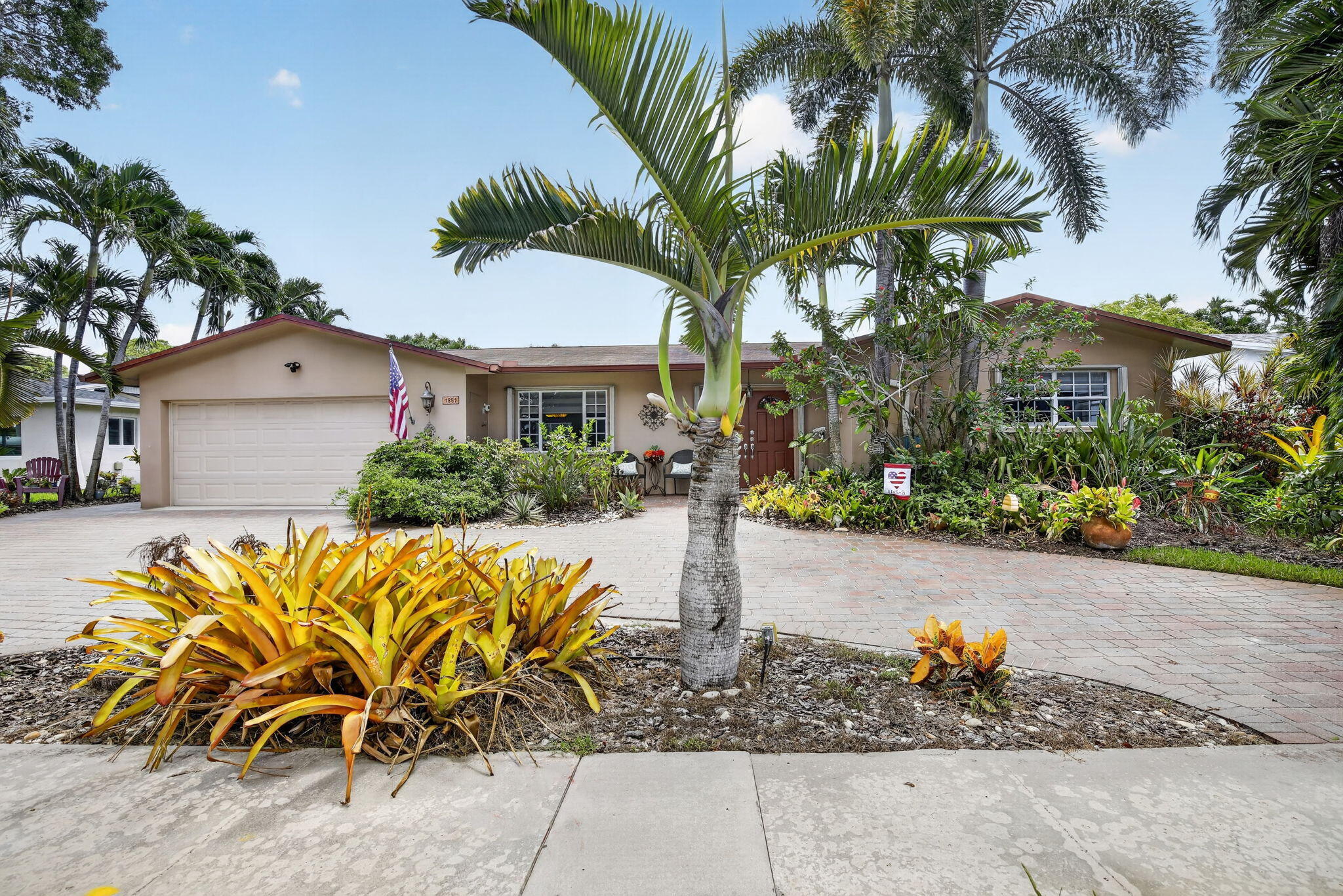 Pembroke Pines photo 2