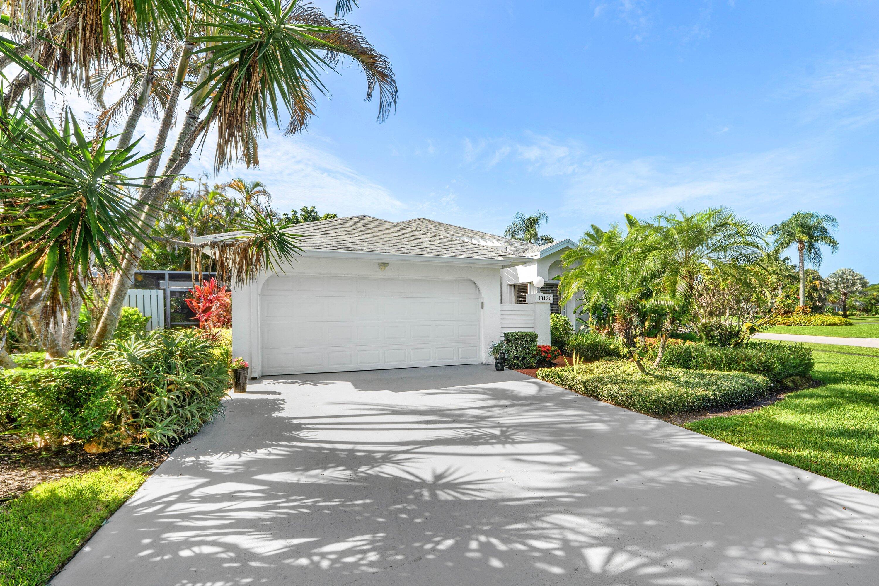 Palm Beach Gardens photo 1