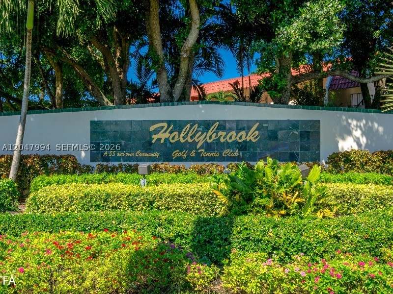Pembroke Pines photo 1