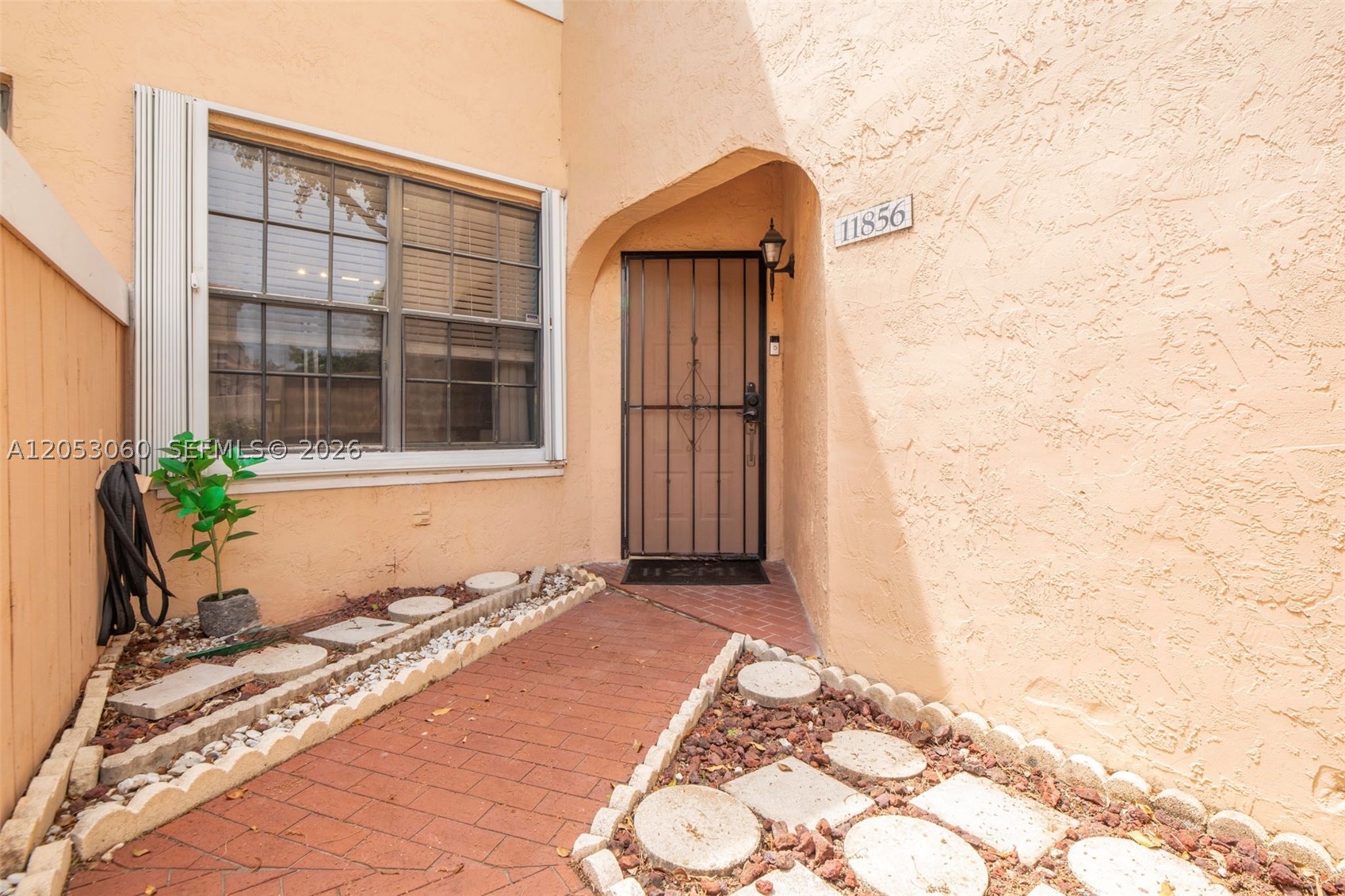 Pembroke Pines photo 2