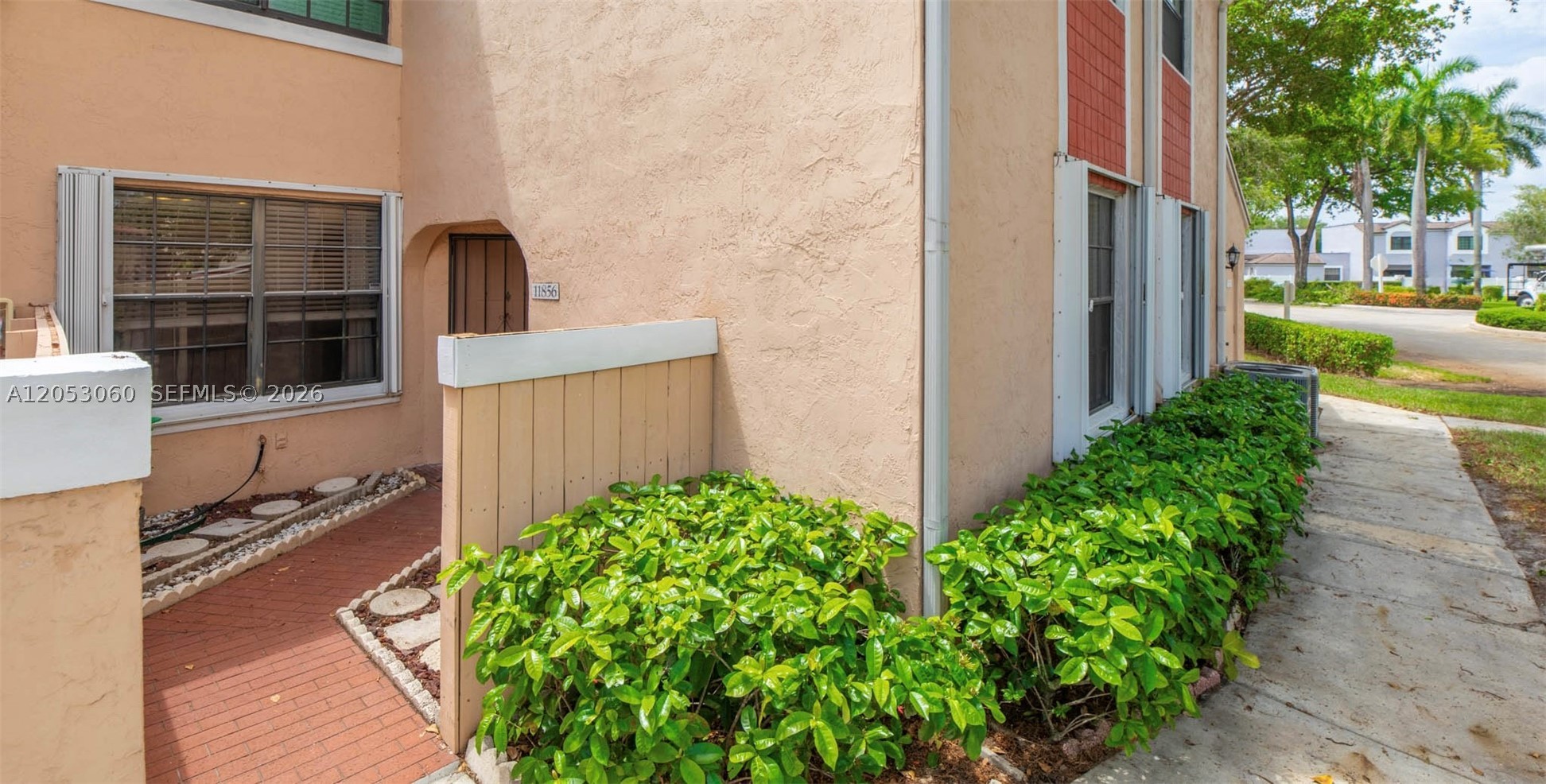 Pembroke Pines photo 5