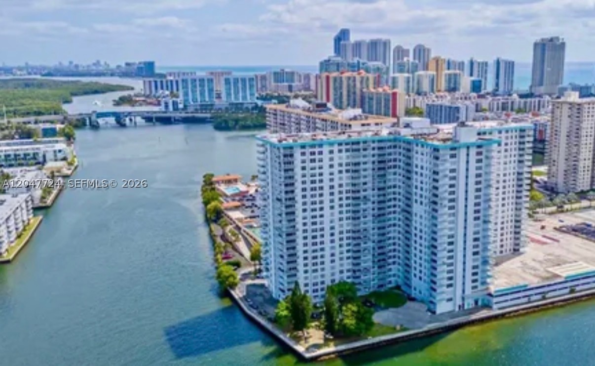 Sunny Isles Beach photo 1