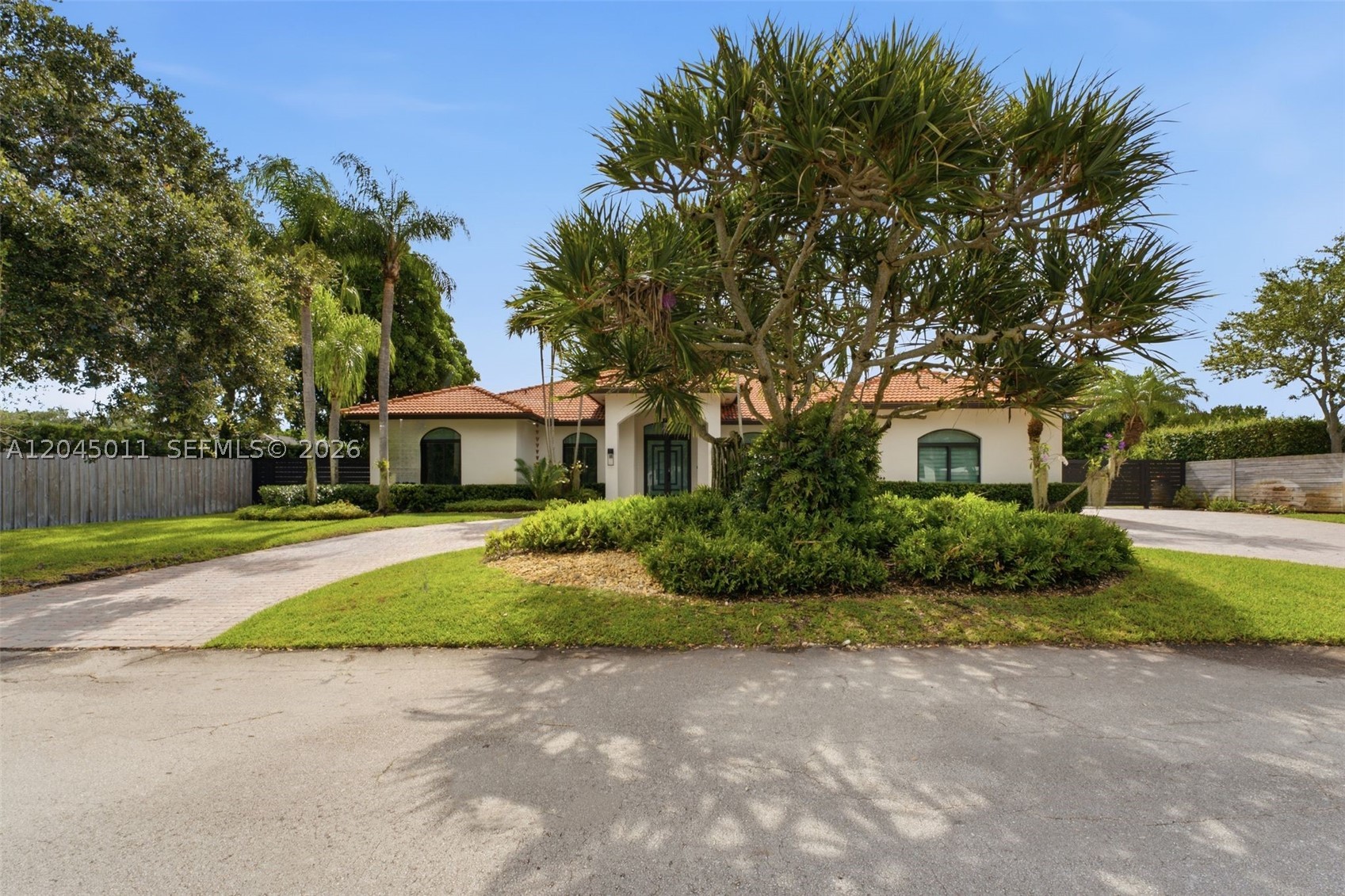 Palmetto Bay photo 3