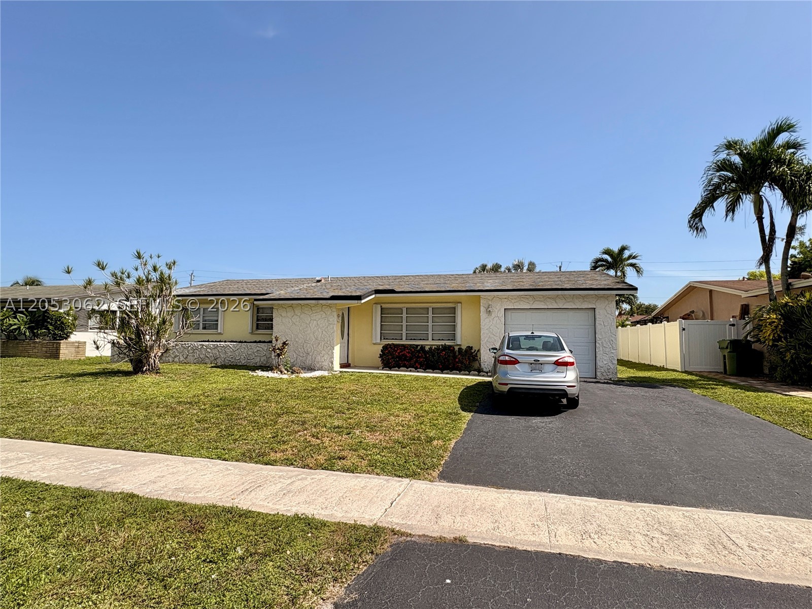 Pembroke Pines photo 1