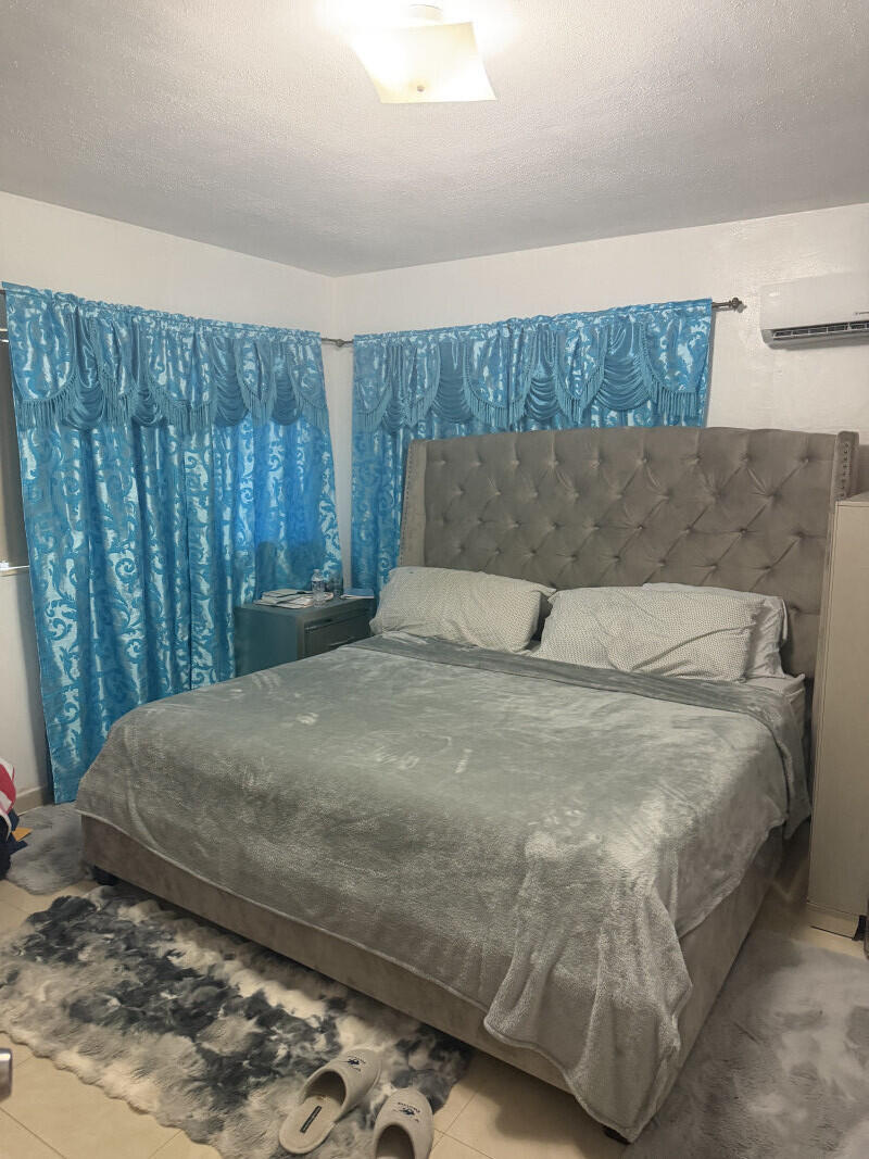 North Miami Beach photo 4