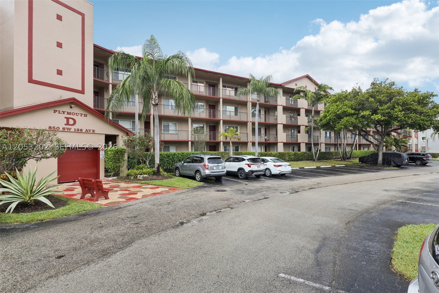Pembroke Pines photo 1