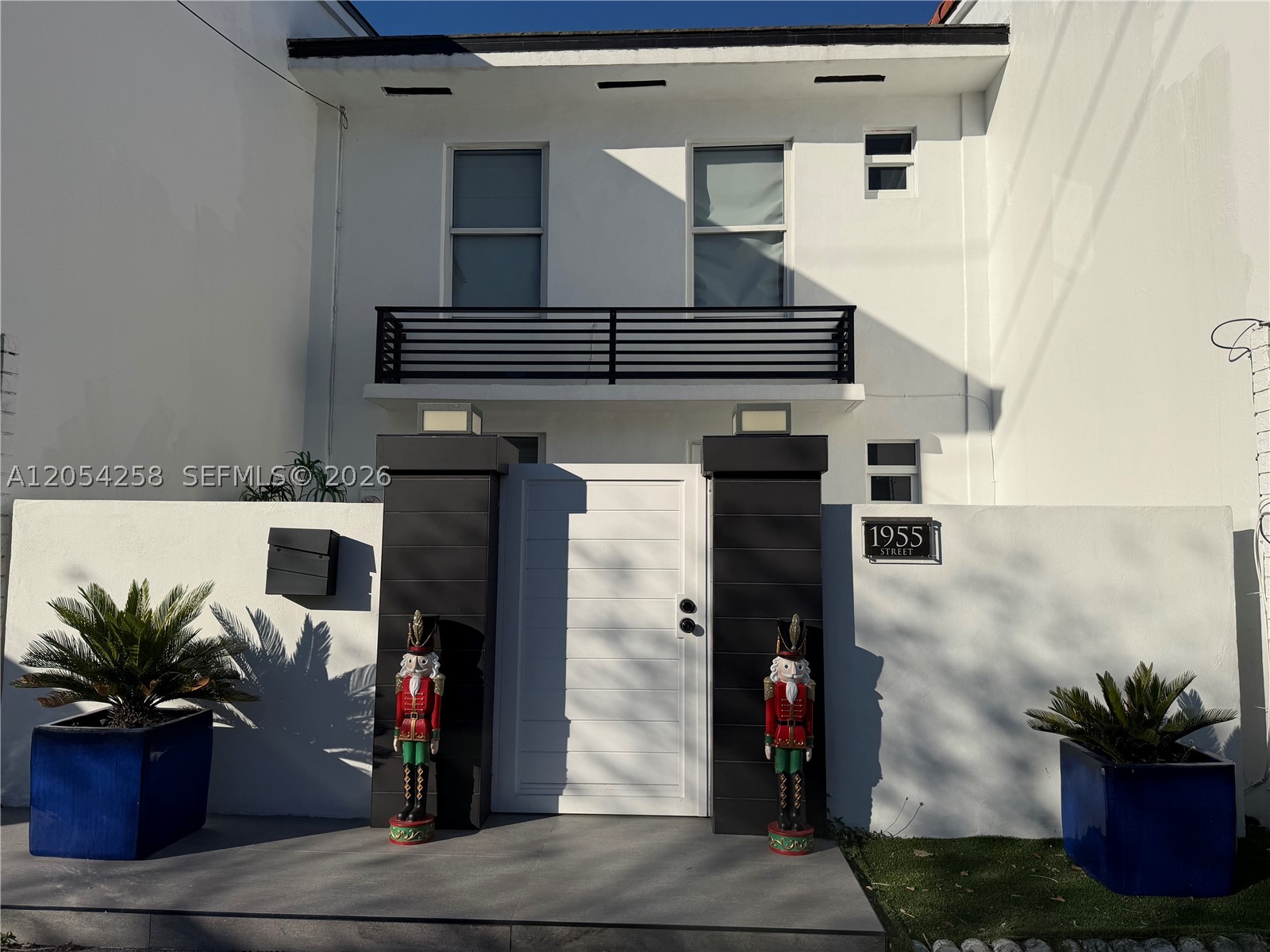 North Miami photo 1