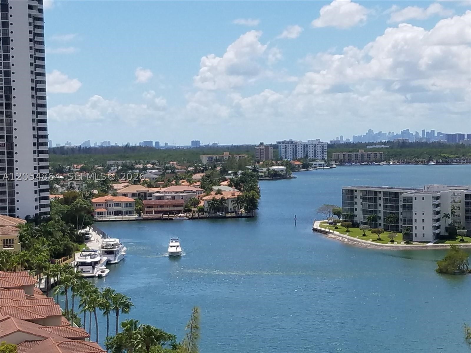 Aventura photo 1