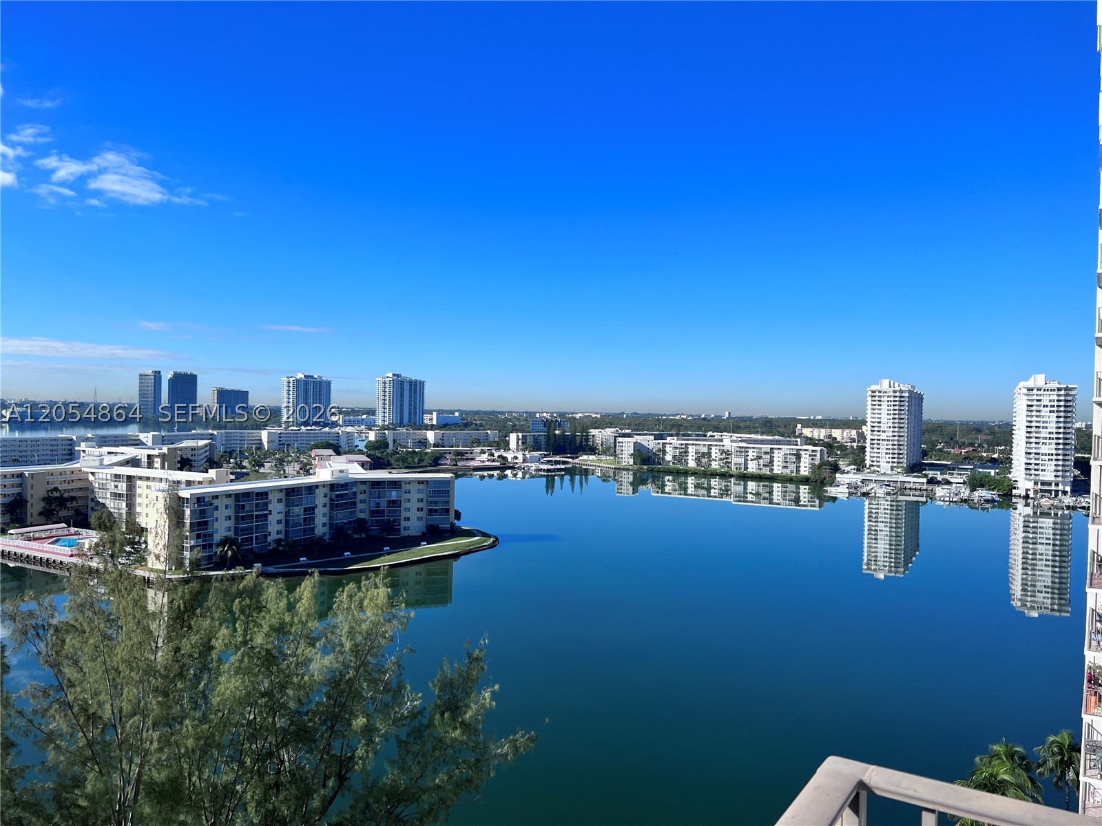 Aventura photo 2