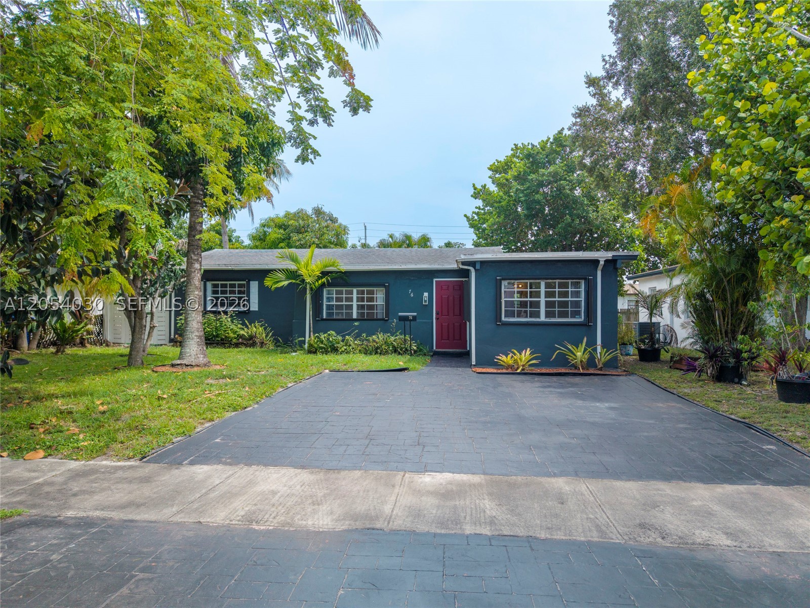 North Miami Beach photo 2