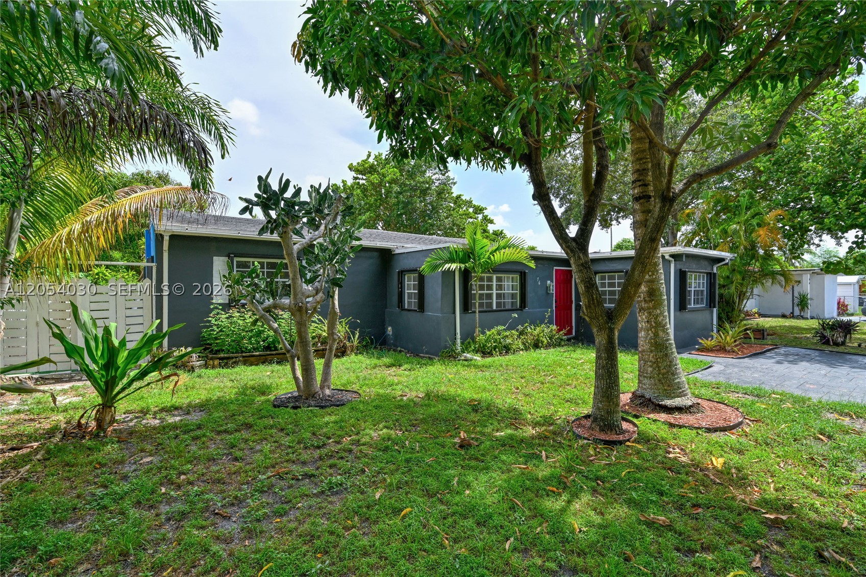 North Miami Beach photo 3