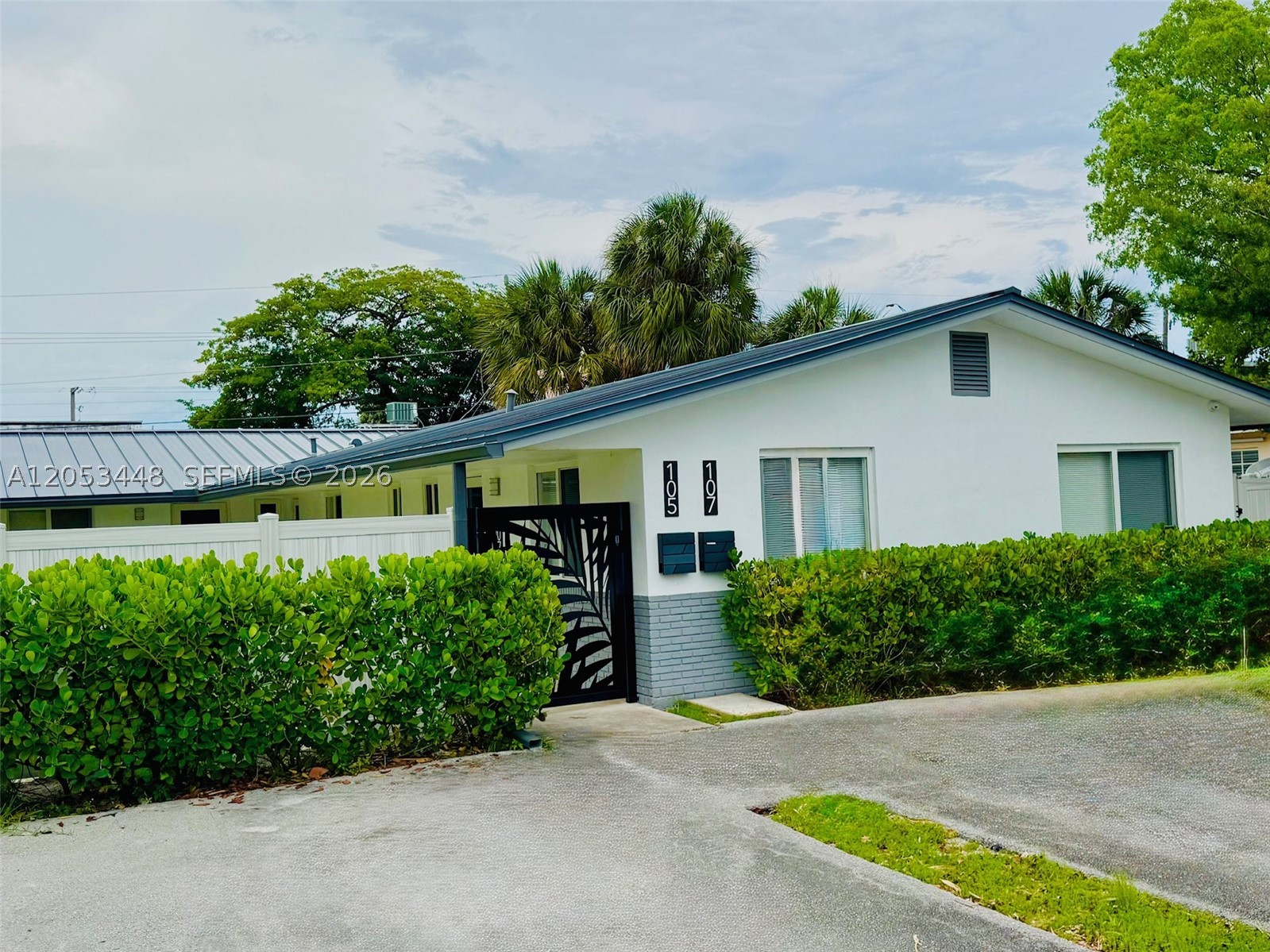 Wilton Manors photo 2