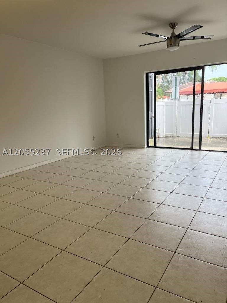 Pembroke Pines photo 1
