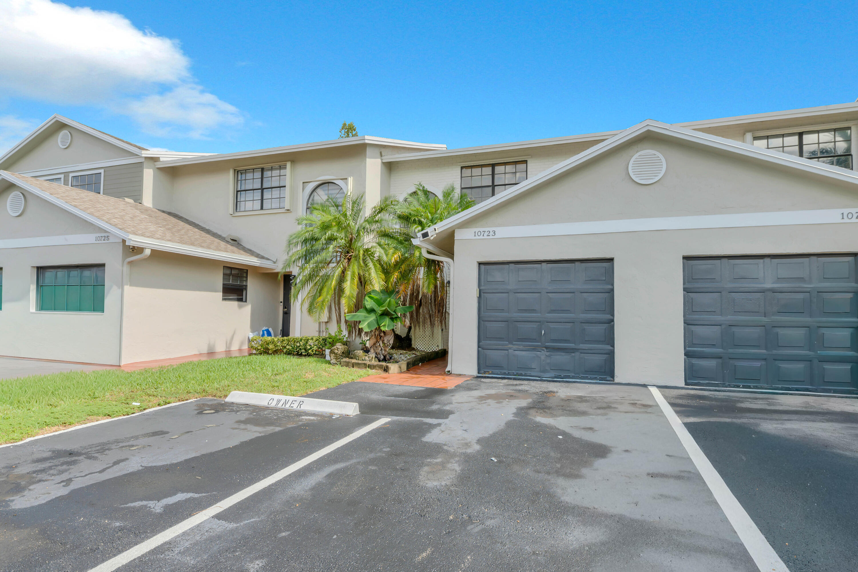 Pembroke Pines photo 4