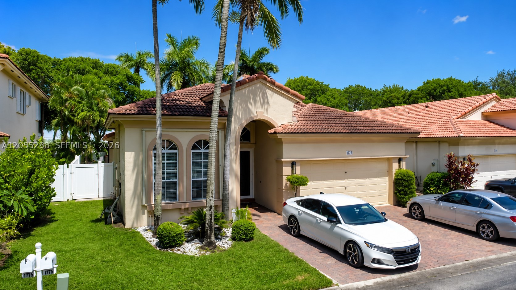 Pembroke Pines photo 2