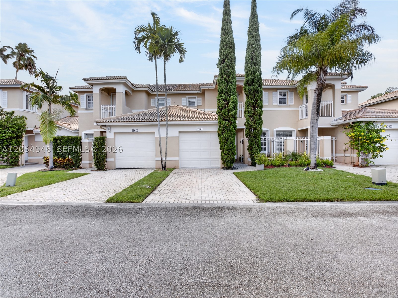 Pembroke Pines photo 3