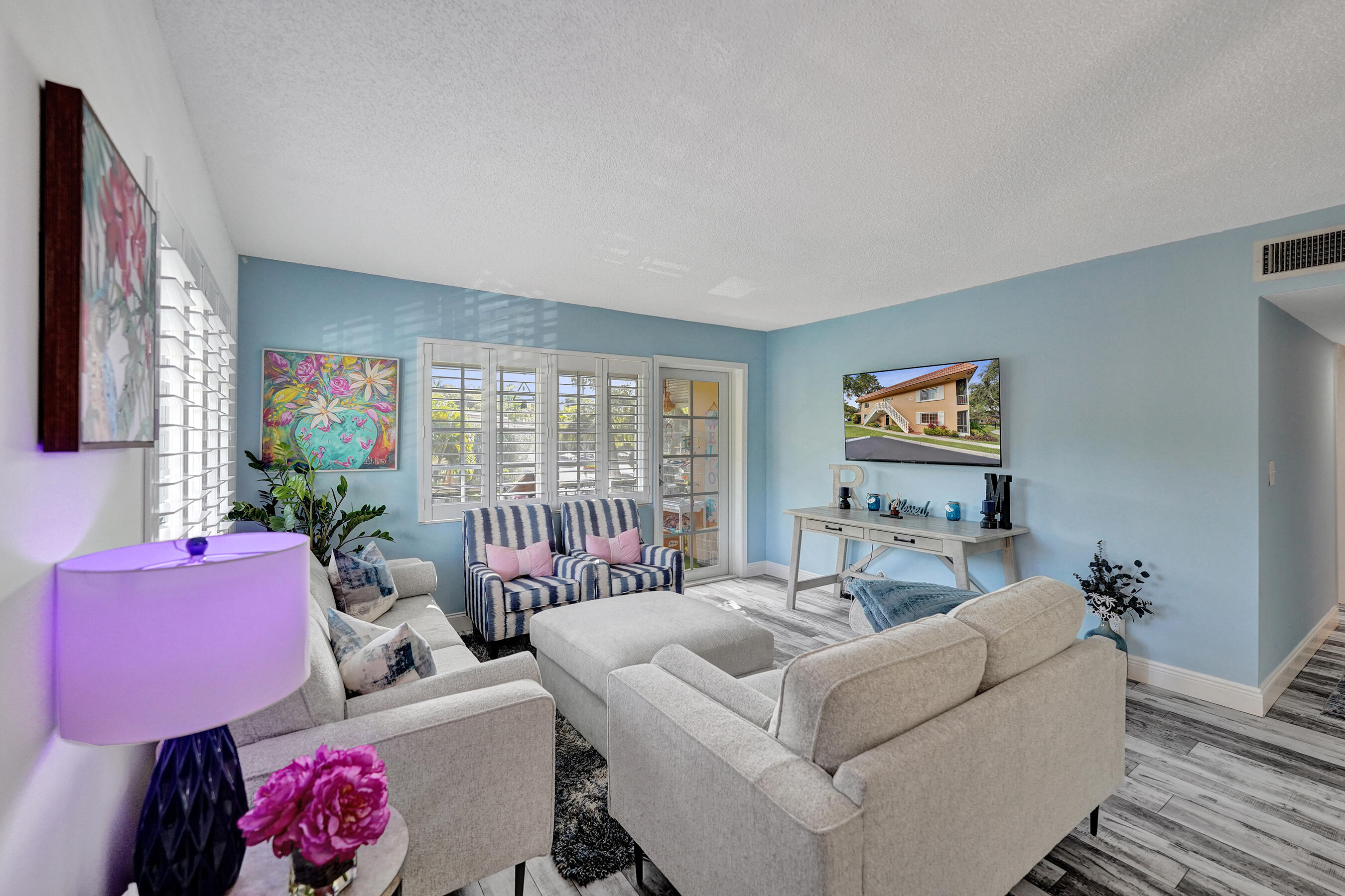 Wilton Manors photo 3