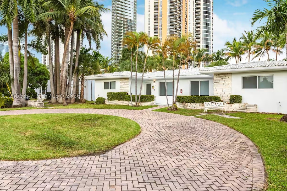 Sunny Isles Beach photo 4